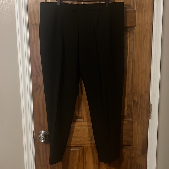 MANGO Pleat Straight Trouser. Size 14. Black. - Picture 9 of 10